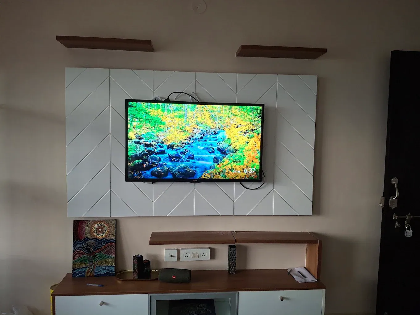 High-Gloss Parallel Kitchen